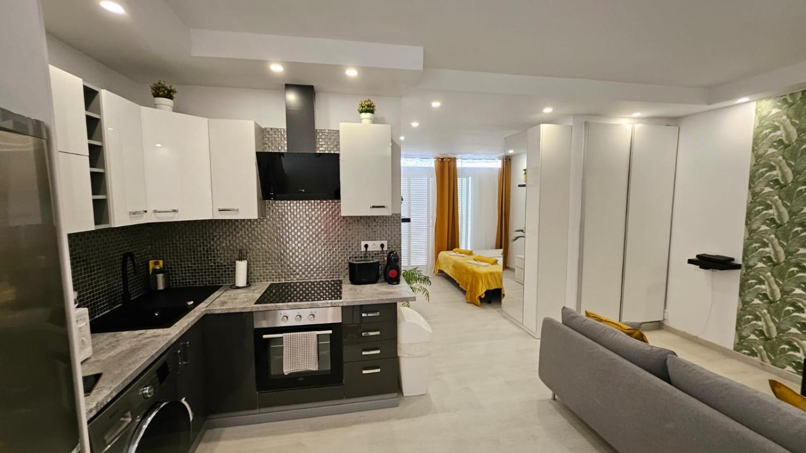 Papagayo Beach Apartments Arona  Exteriör bild